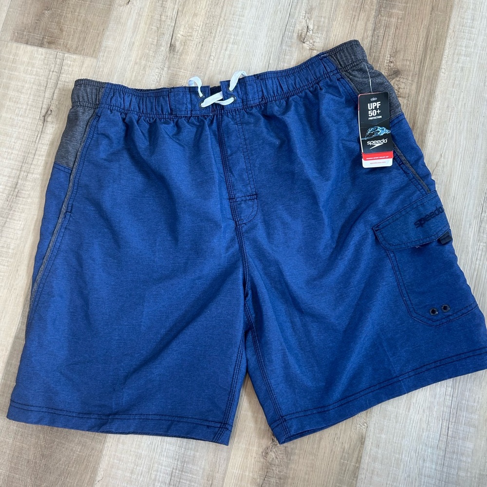 NWOT SPEEDO UPF 50% Protection material. Net lined. XXL.